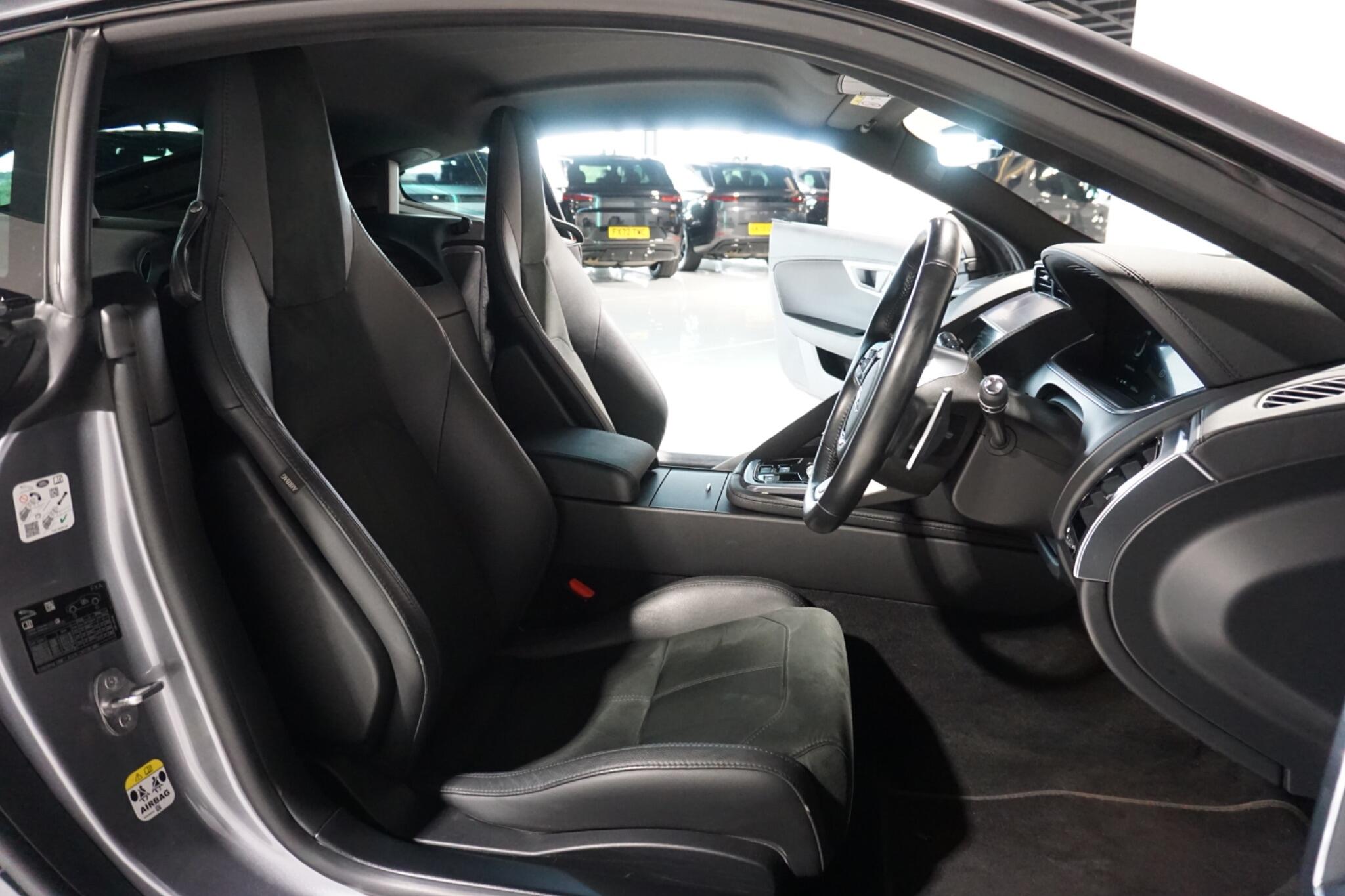 Jaguar F-Type 2.0i R-Dynamic Coupe 2dr Petrol Auto Euro 6 (s/s) (300 ps)